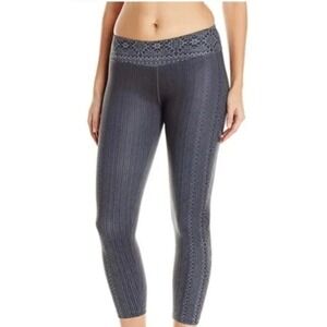 Prana Roxanne Leggings Black Limbo‎ Mid Rise Capri Athletic Performance Size XS